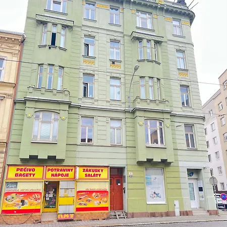 Apartment Comfort Place Brno, Hybesova