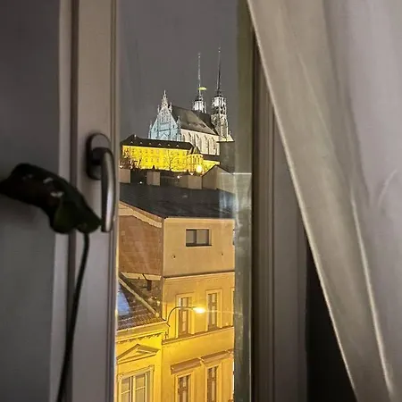 Comfort Place Brno, Hybesova برنو