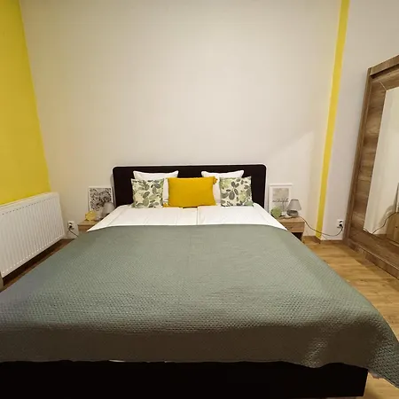 Apartment Comfort Place Brno, Hybesova *