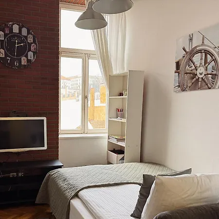 Apartment Comfort Place Brno, Hybesova *