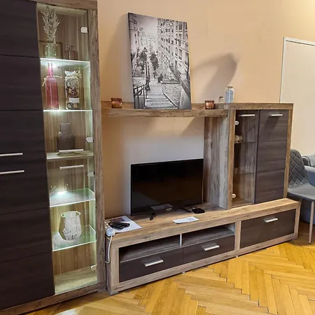 Comfort Place Brno, Hybesova Apartment