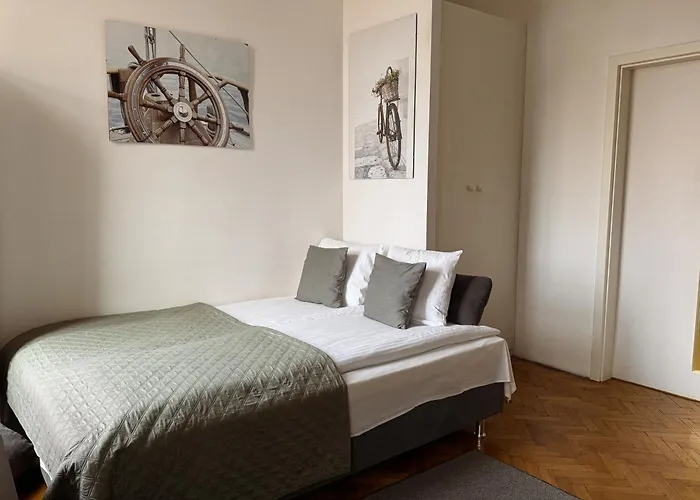 Comfort Place Brno, Hybesova Appartement *